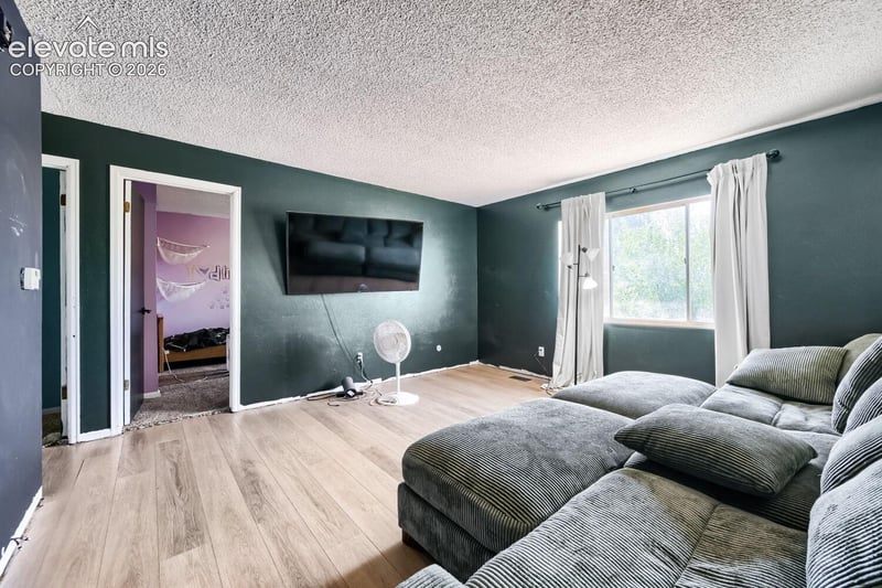 93 Regency Blvd, Pueblo, CO 81005