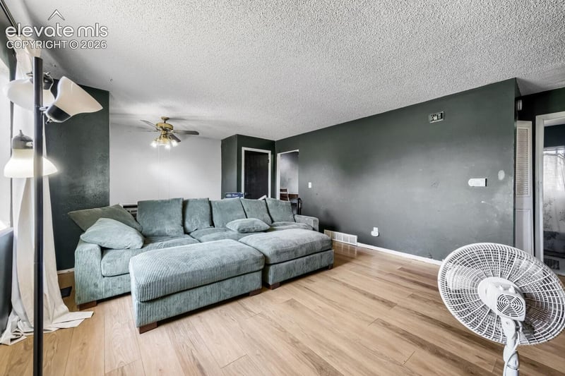 93 Regency Blvd, Pueblo, CO 81005
