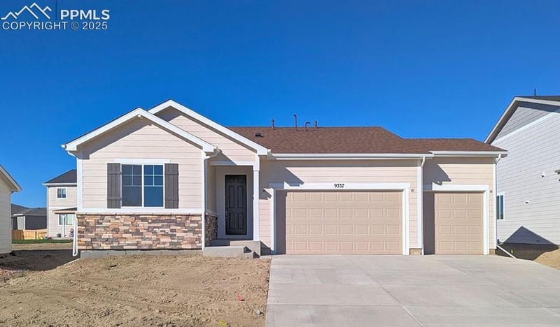 9337 Golden Buffs Dr, Colorado Springs, CO 80925