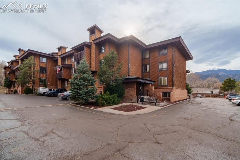 935 Saturn Dr #215, Colorado Springs, CO 80905
