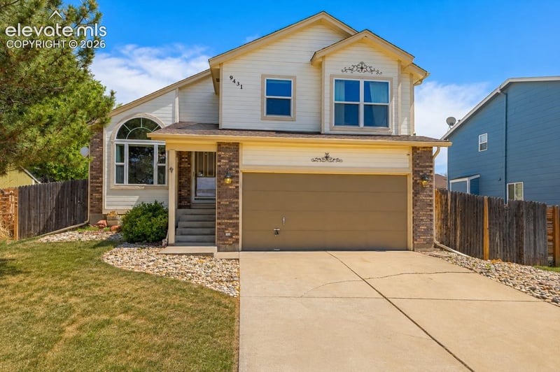 9431 Summit Mesa Dr, Fountain, CO 80817