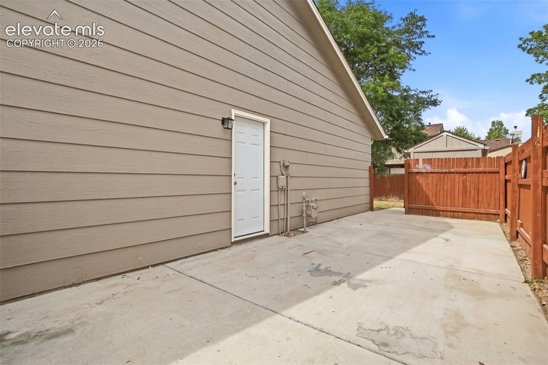 960 Crandall Dr, Colorado Springs, CO 80911