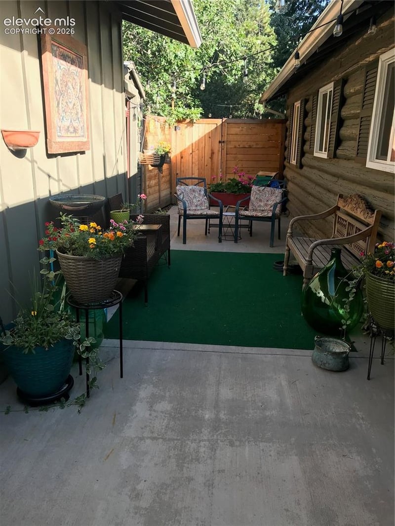 9655 Mohawk Trl, Cascade, CO 80809