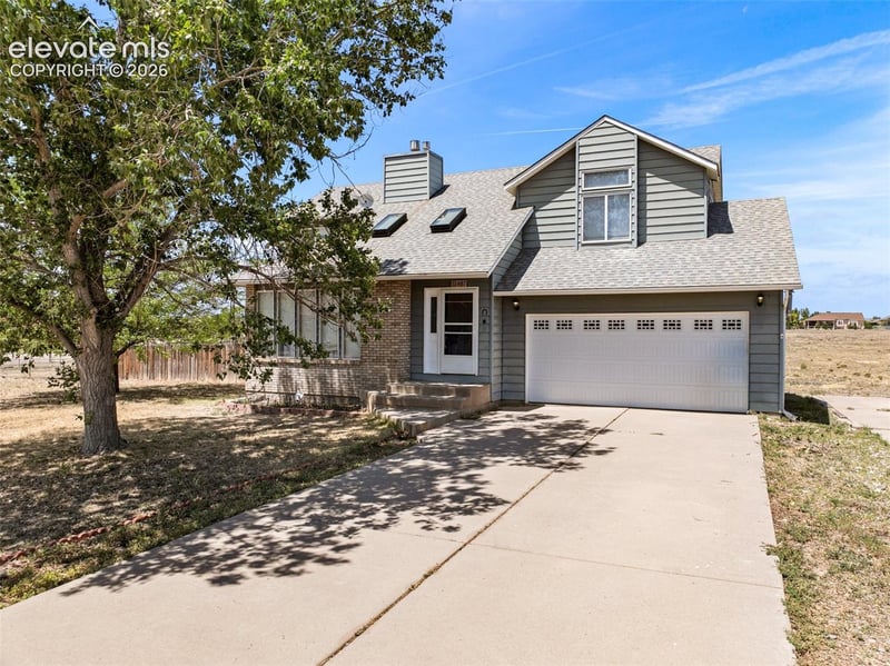 967 W Yerba Buena Dr, Pueblo, CO 81007