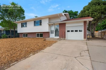 98 Landoe Ln, Colorado Springs, CO 80911
