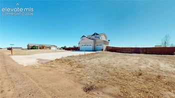 980 W El Nido Dr, Pueblo, CO 81007