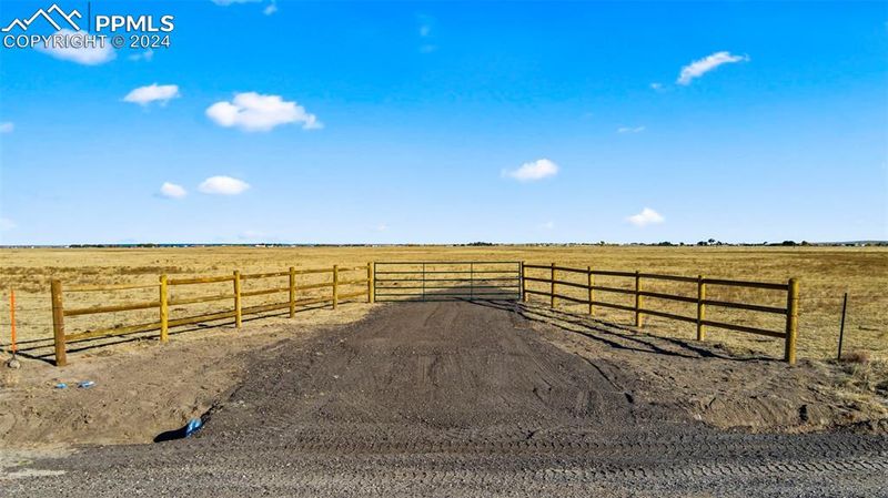 1 J D Johnson Rd, Calhan, CO 80808