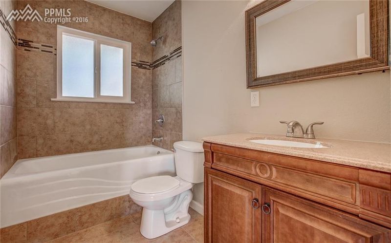 10 N Garland Ave, Colorado Springs, CO 80909