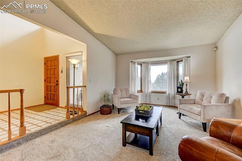 10 Mobray Ct, Colorado Springs, CO 80906