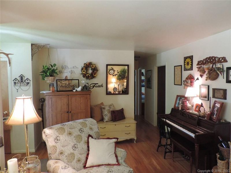 100 Everett Dr, Colorado Springs, CO 80911