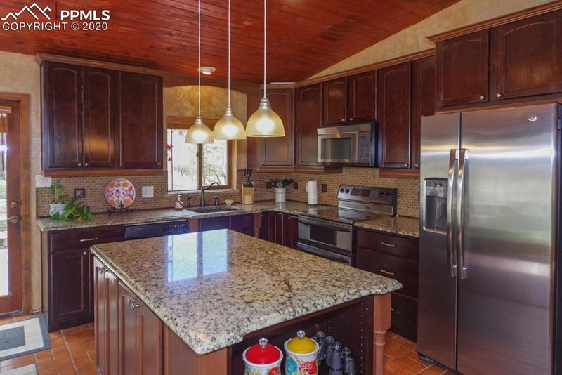 10000 Apache Spring Dr, Conifer, CO 80433