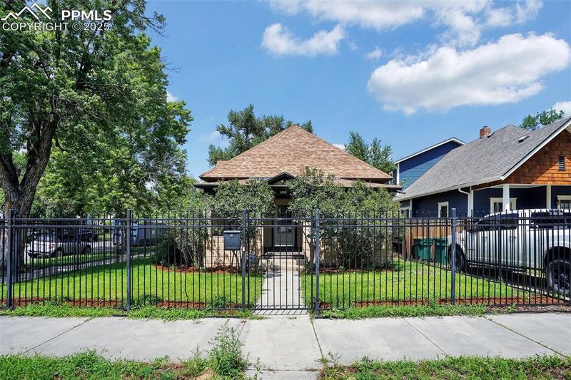 1002 E Boulder St, Colorado Springs, CO 80903