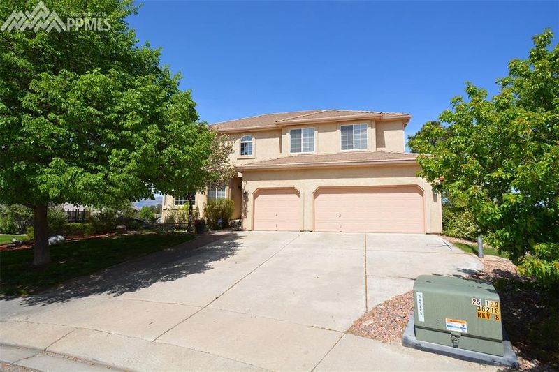 10020 Mossmill Ct, Colorado Springs, CO 80920