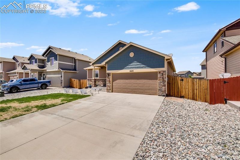 10020 Seawolf Dr, Colorado Springs, CO 80925