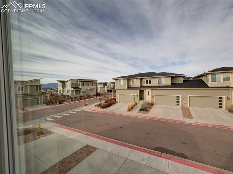 10021 Green Thicket Grv, Colorado Springs, CO 80924