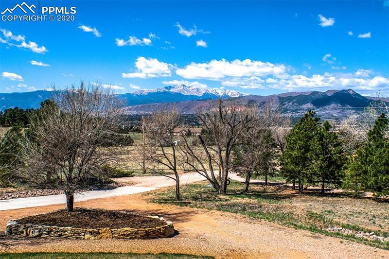 10025 Kit Carson Ln, Colorado Springs, CO 80920