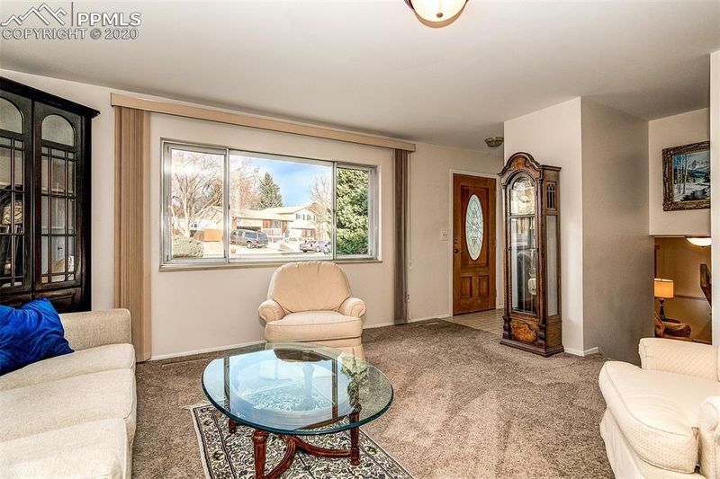 1003 Gilfin Cir, Colorado Springs, CO 80915