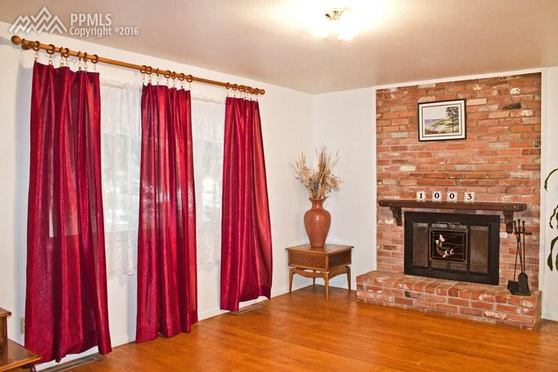 1003 Querida Dr, Colorado Springs, CO 80909