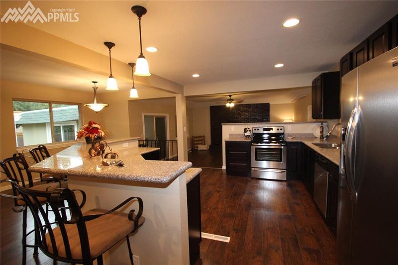 1004 Tesla Dr, Colorado Springs, CO 80909