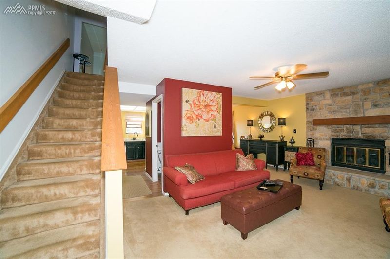 1005 Moorings Dr, Colorado Springs, CO 80906