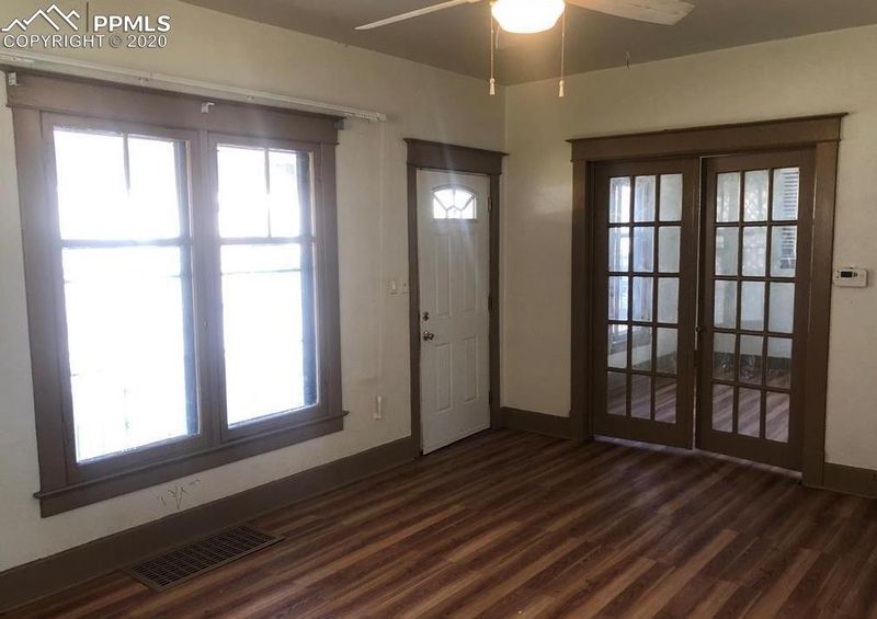 1006 E 9th St, Pueblo, CO 81001