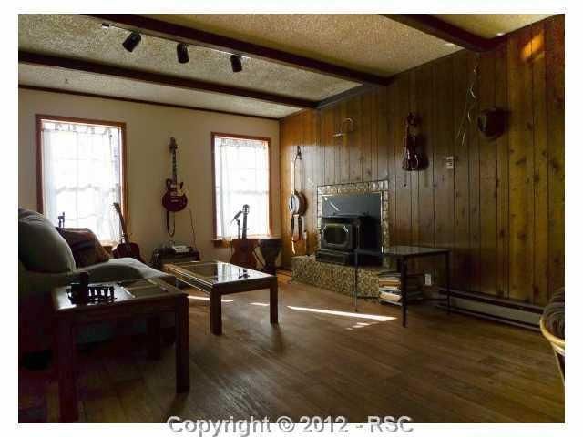 1006 Mars Dr, Colorado Springs, CO 80905
