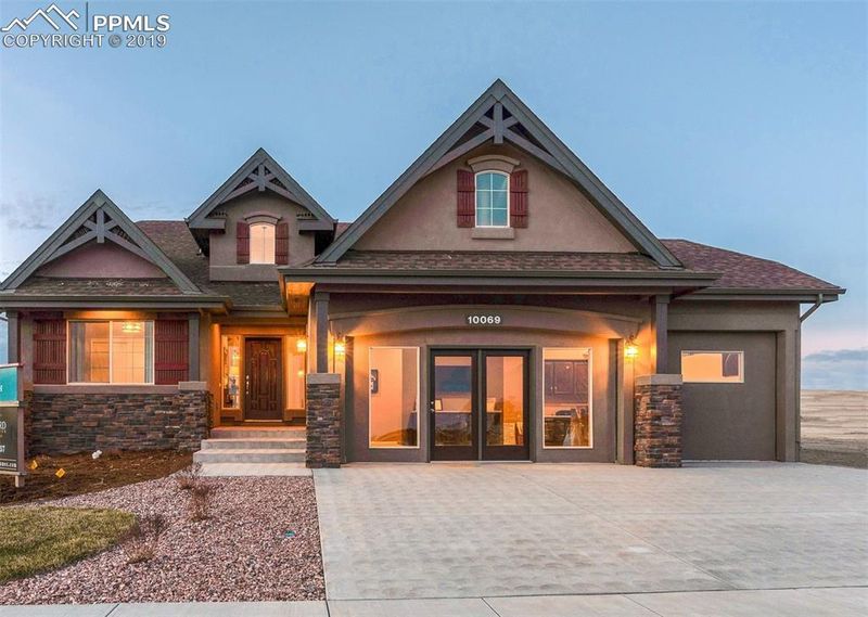 10069 Thrive Ln, Colorado Springs, CO 80924