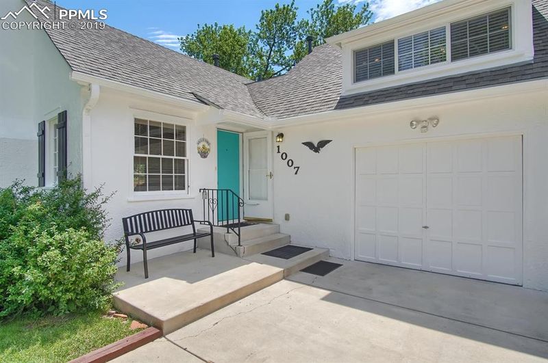 1007 W Cheyenne Rd, Colorado Springs, CO 80906