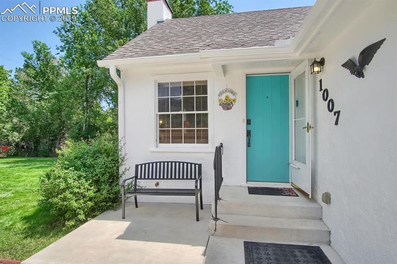1007 W Cheyenne Rd, Colorado Springs, CO 80906