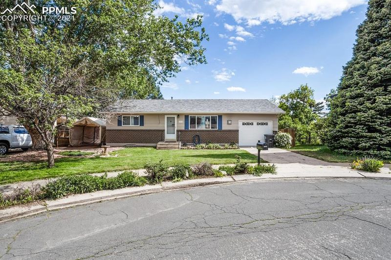 1007 Gilfin Cir, Colorado Springs, CO 80915