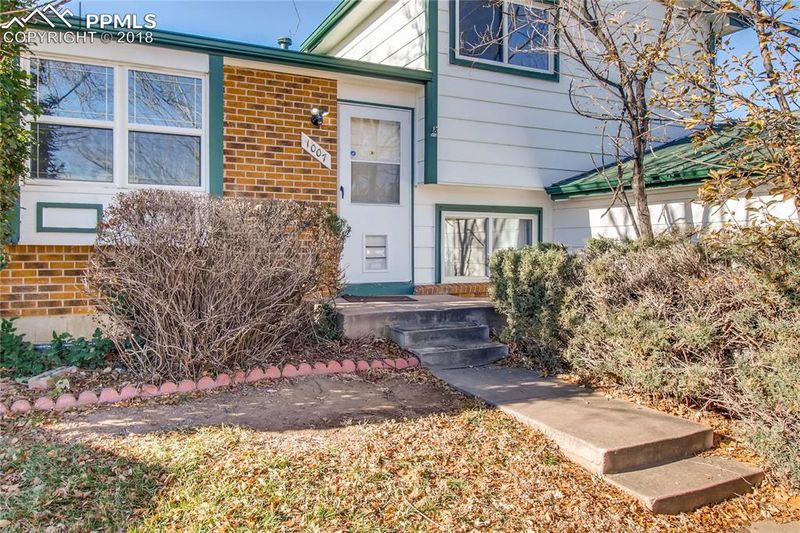 1007 Keith Dr, Colorado Springs, CO 80916