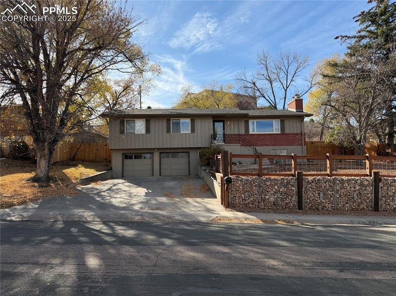 1007 Sun Dr, Colorado Springs, CO 80905