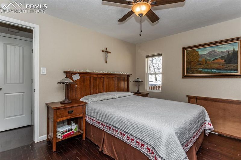 1008 E Costilla St, Colorado Springs, CO 80903