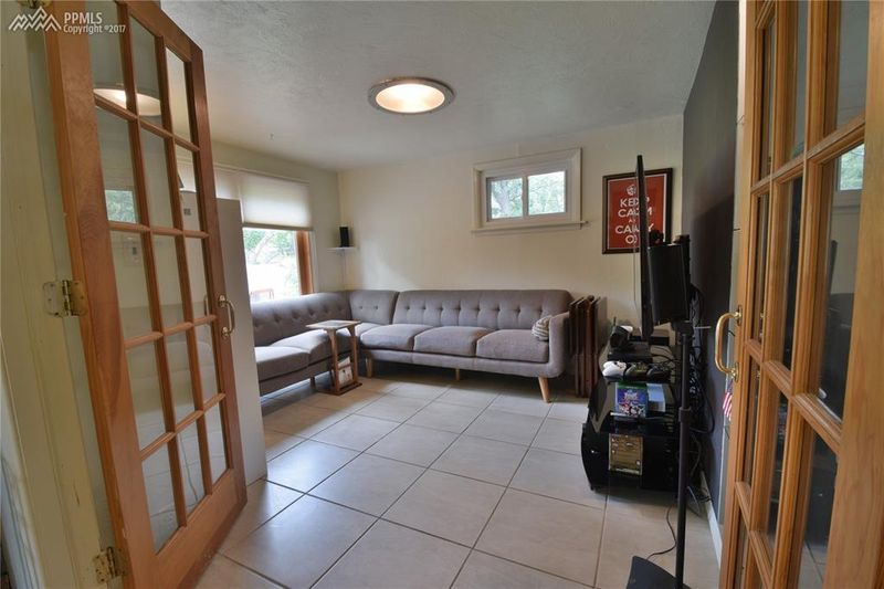1008 Skyway Blvd, Colorado Springs, CO 80905
