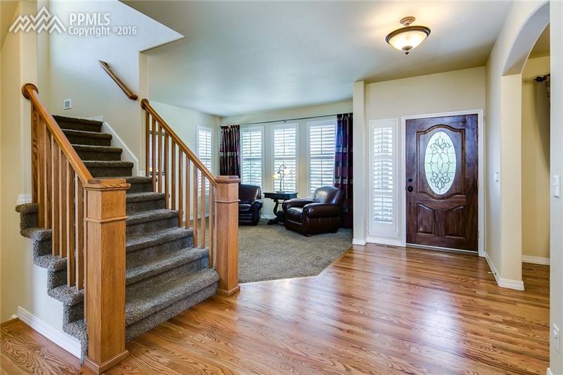 10082 Pine Glade Dr, Colorado Springs, CO 80920