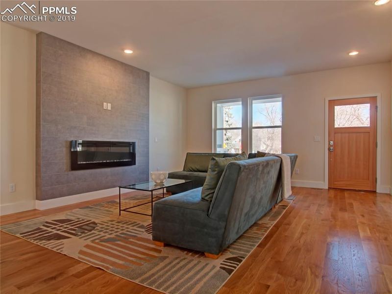 1009 E Boulder St, Colorado Springs, CO 80903