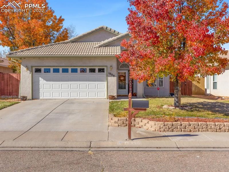 1009 Maplecrest Dr, Pueblo, CO 81005