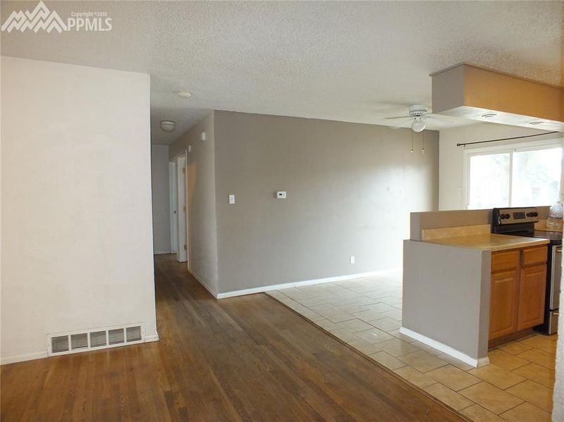 1009 Rosemont Dr, Colorado Springs, CO 80911