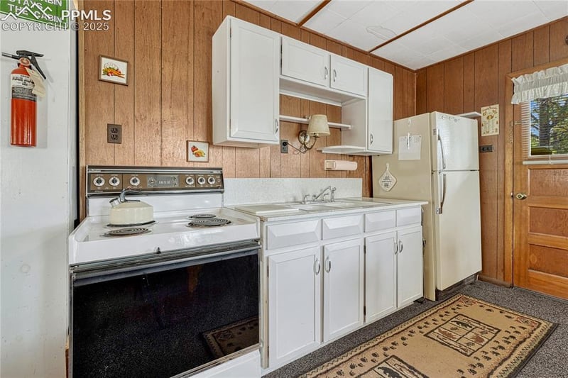 101 Dunlap Dr, Florissant, CO 80816