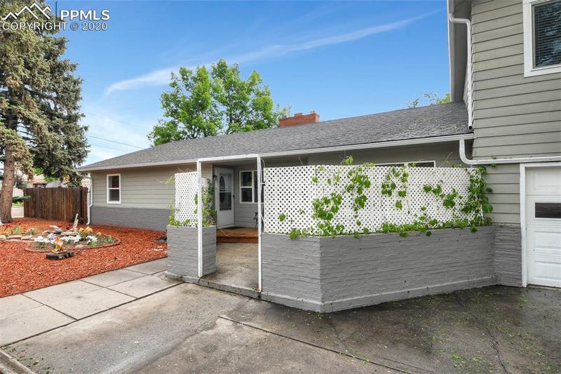 101 Fox Ave, Colorado Springs, CO 80905