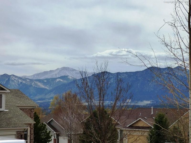 101 Pistol Creek Dr, Monument, CO 80132