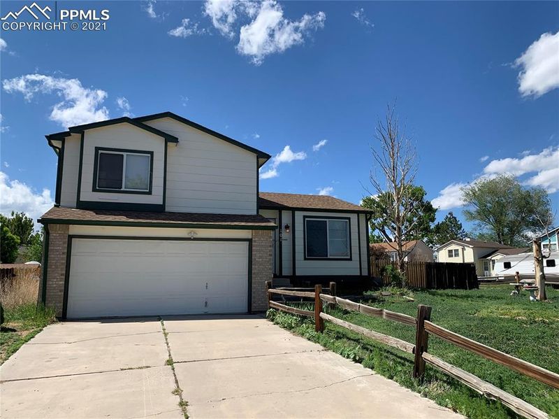 101 Yearling Ct, Fountain, CO 80817