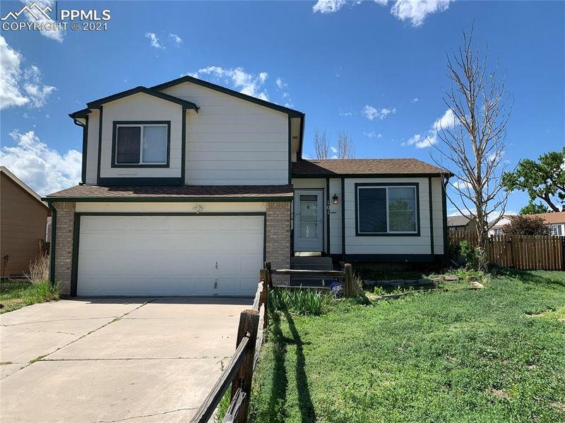 101 Yearling Ct, Fountain, CO 80817