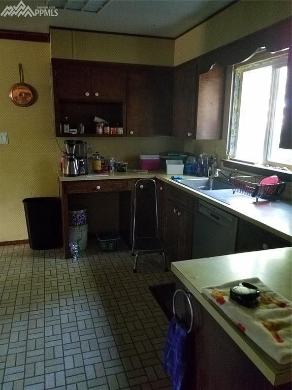 1011 Mars Dr, Colorado Springs, CO 80905