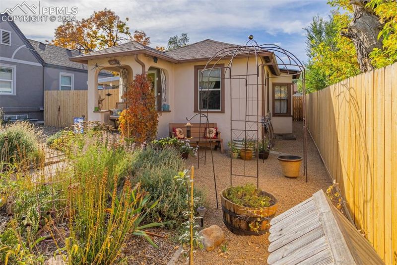 1011 E Moreno Ave, Colorado Springs, CO 80903