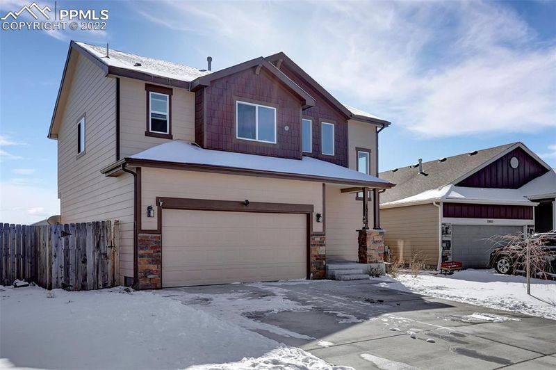 10117 Declaration Dr, Colorado Springs, CO 80925