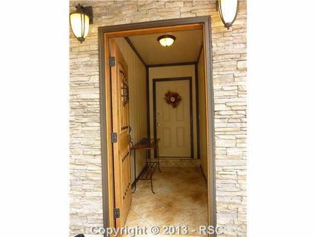 1012 Amsterdam Dr, Colorado Springs, CO 80907