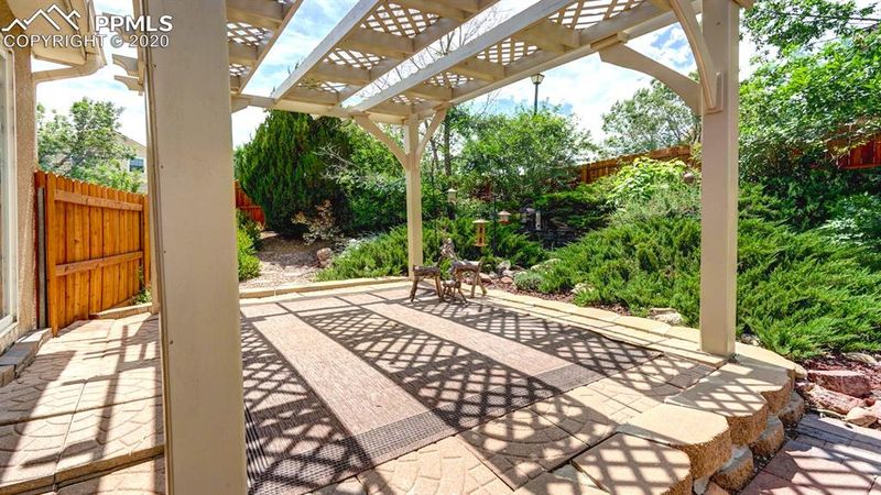 1012 Lindamood Dr, Fountain, CO 80817