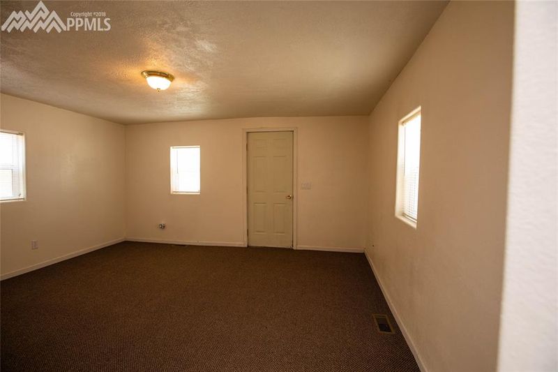 1012 Stone Ave, Pueblo, CO 81004