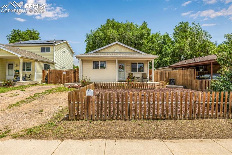 1013 Maxwell St, Colorado Springs, CO 80906